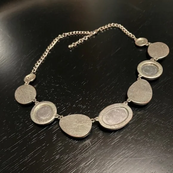 Faux Gemstone Choker Necklace - Picture 10 of 10